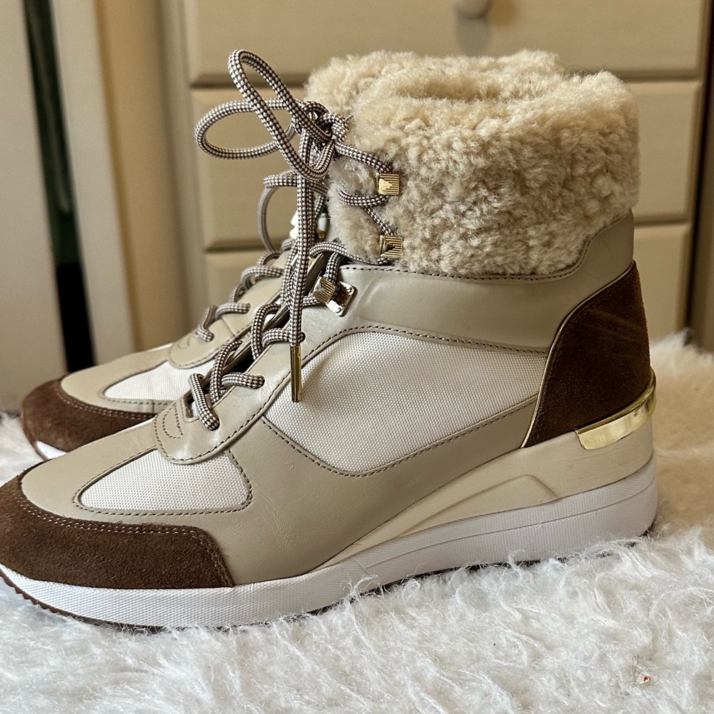 Twice worn Michael Kors stylish boots - Picture 2 of 4